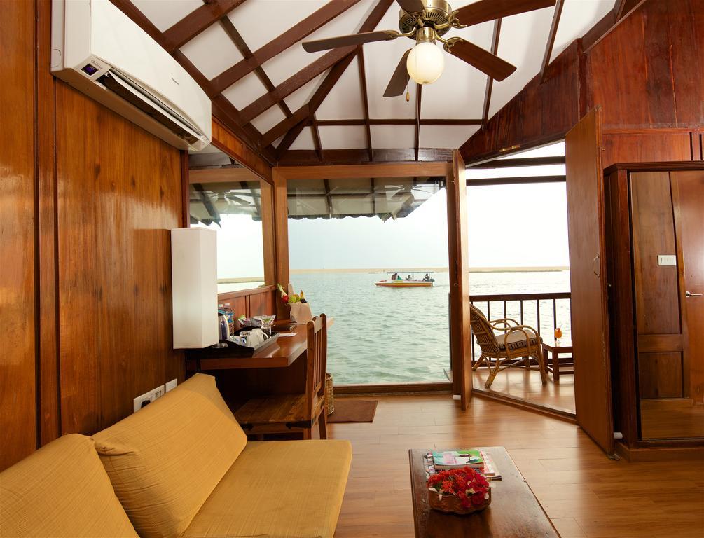 Poovar Island Resort Екстериор снимка