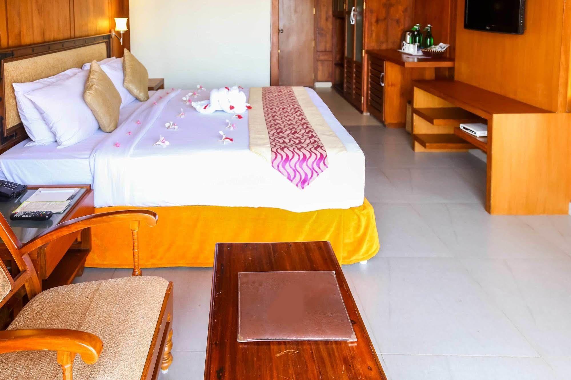 Poovar Island Resort Екстериор снимка