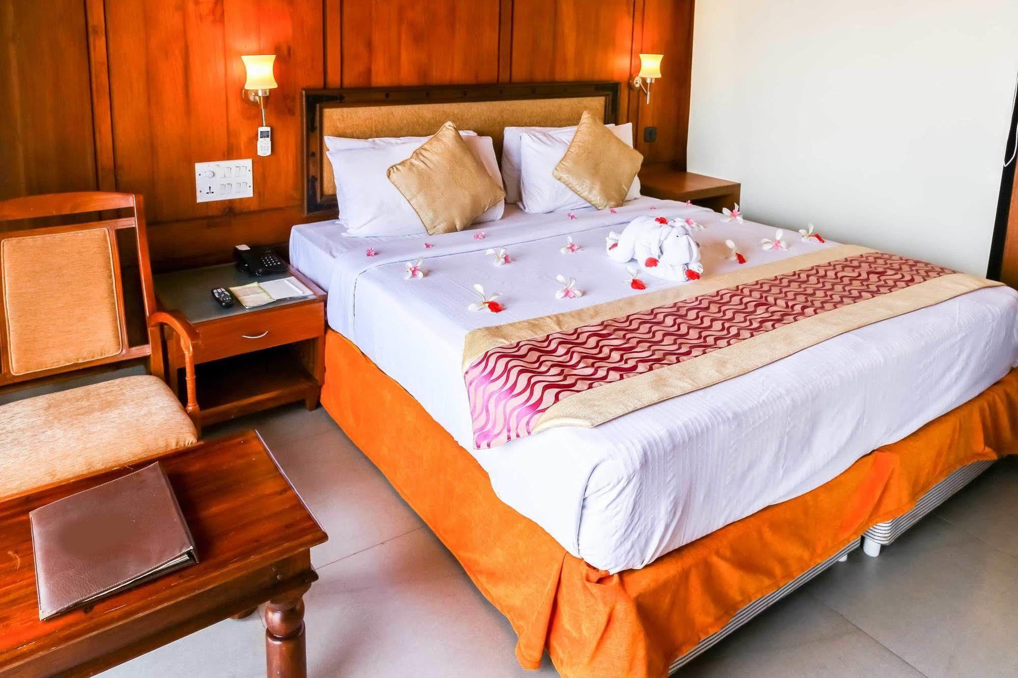 Poovar Island Resort Екстериор снимка