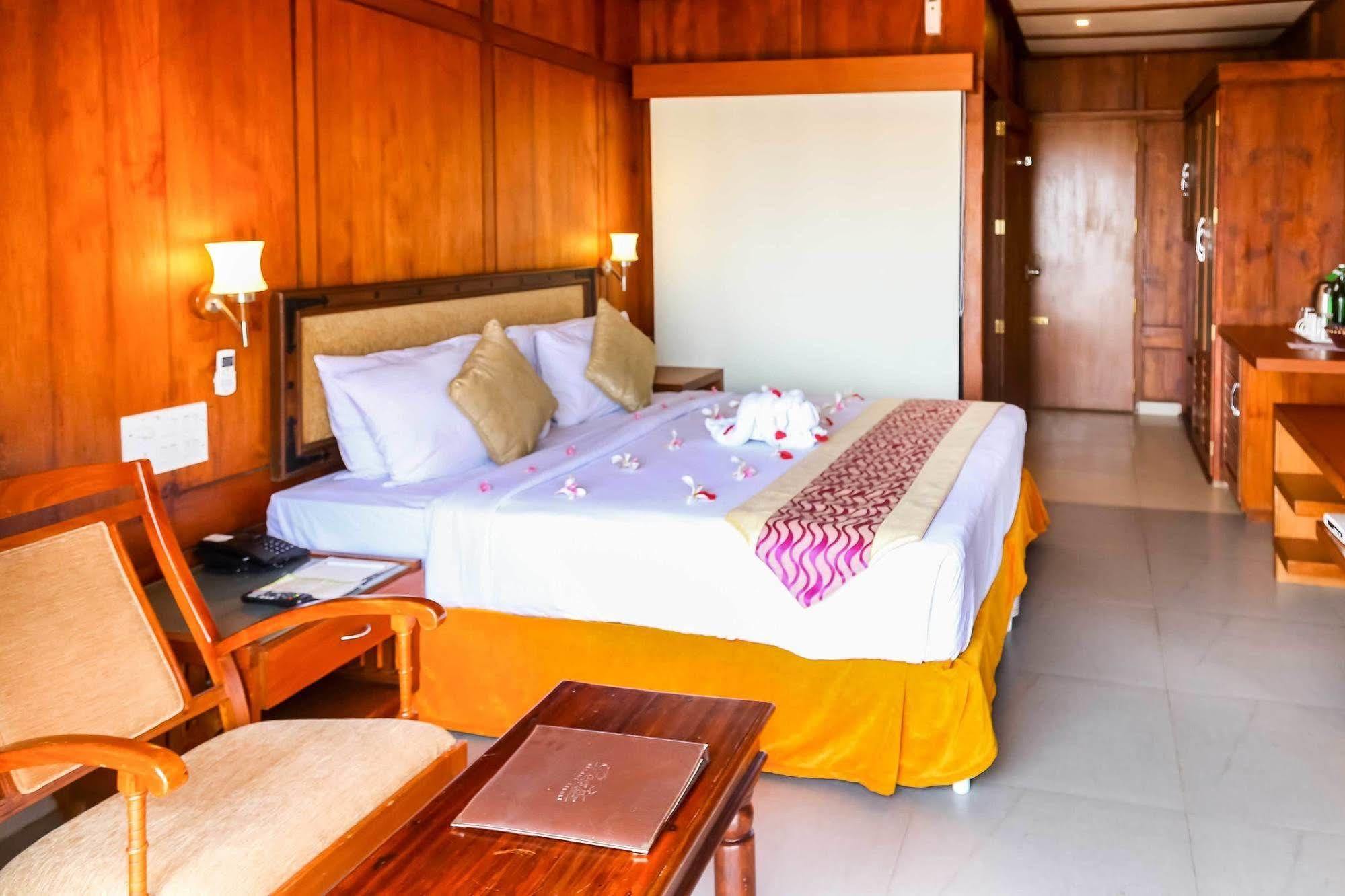 Poovar Island Resort Екстериор снимка