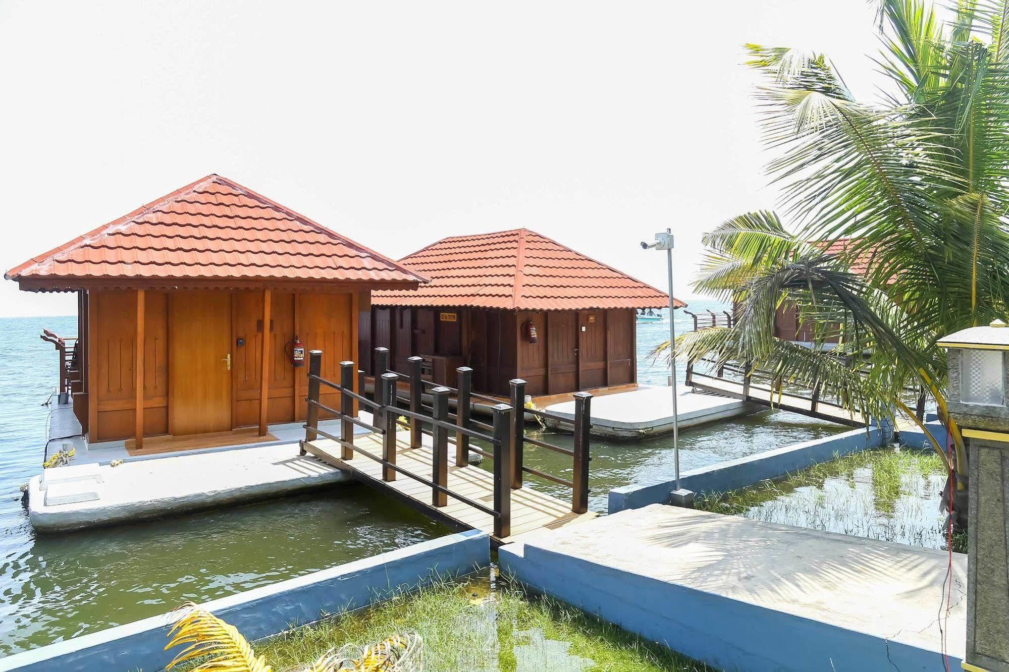 Poovar Island Resort Екстериор снимка