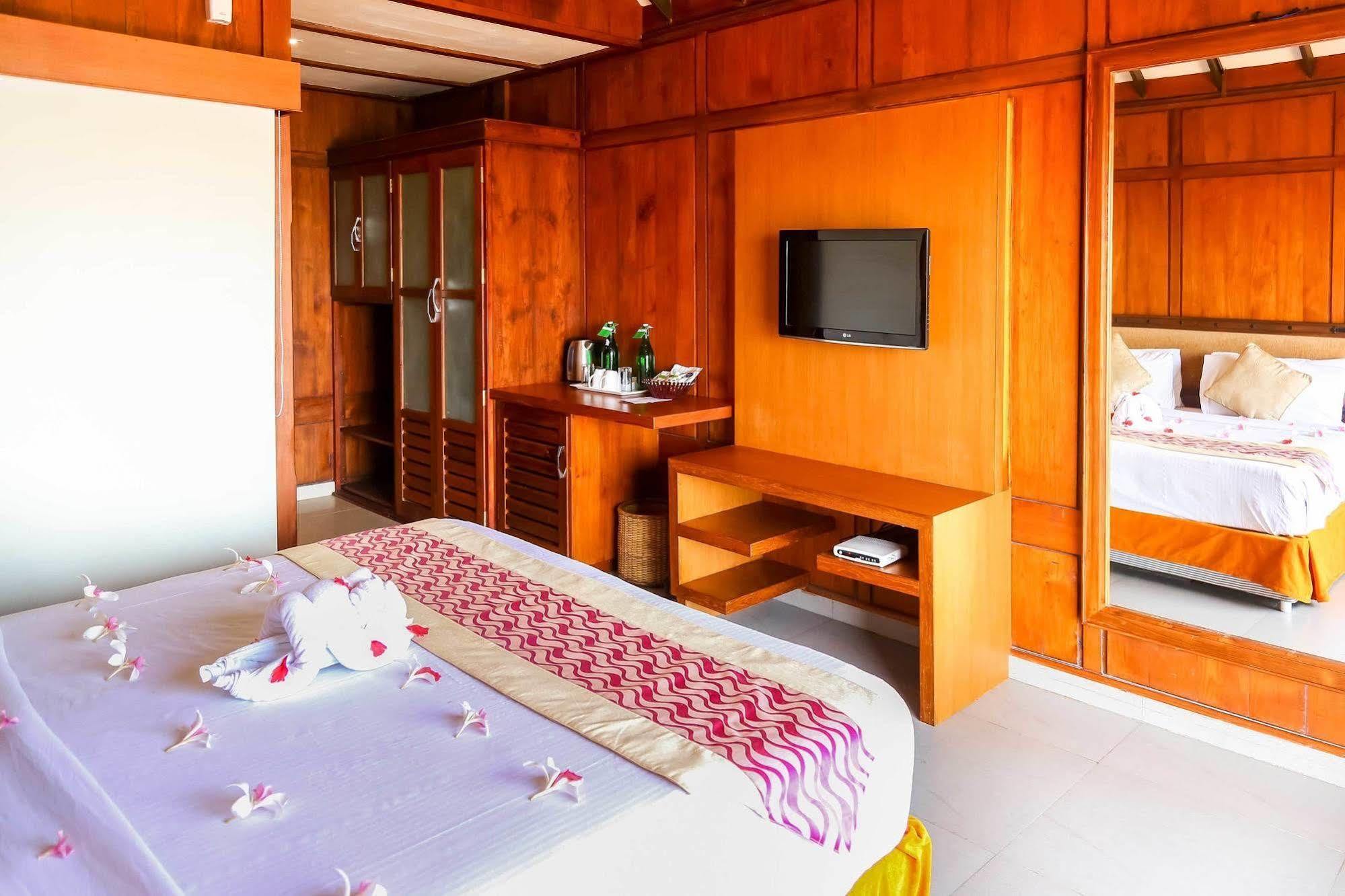 Poovar Island Resort Екстериор снимка