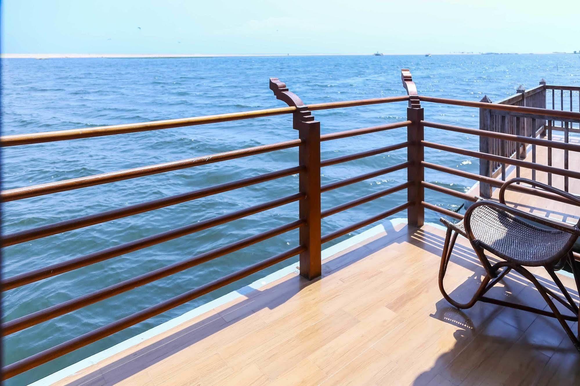Poovar Island Resort Екстериор снимка